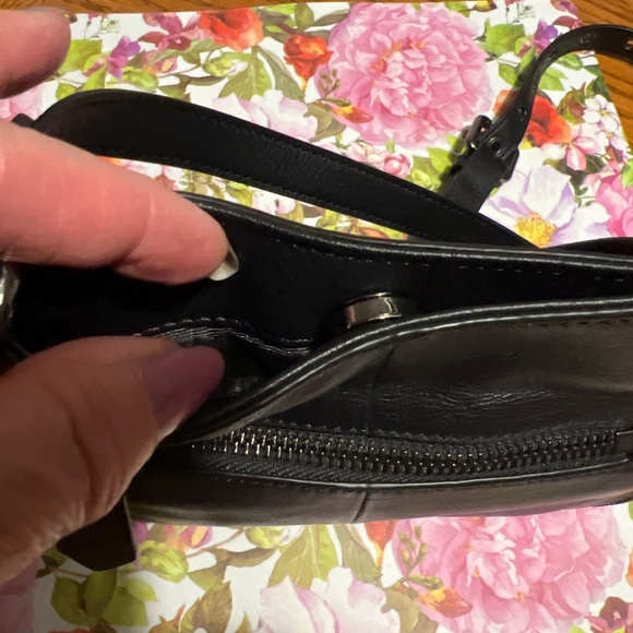 Rachel Roy Leather Crossbody Bag - Excellent Condition - Picture 12 of 14